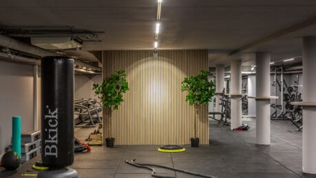 verlichting van de sportschool, trainingsruimte, fitnessruimteverlichting