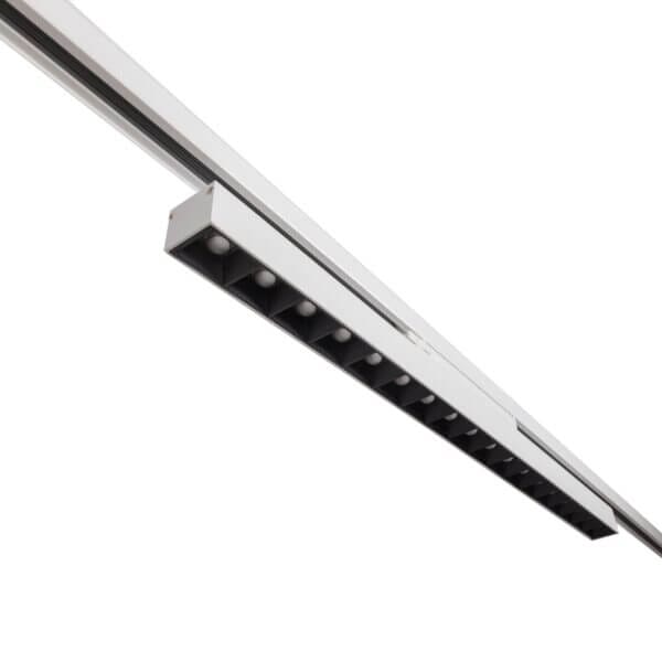 White version of the Irmin TR HE Louvre liniar track luminaire by Light4U.