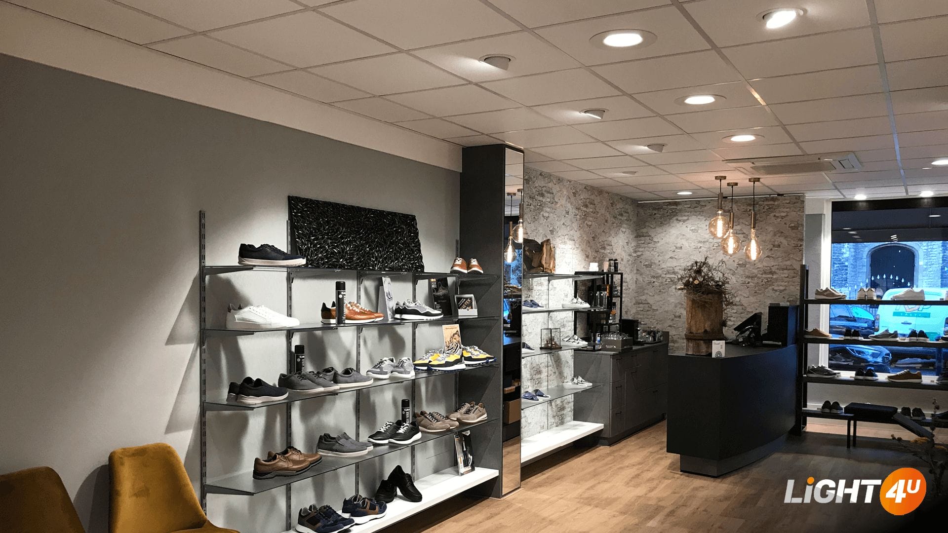 Reatil lightning at Sturris Schoenen en Podologie | Light4U