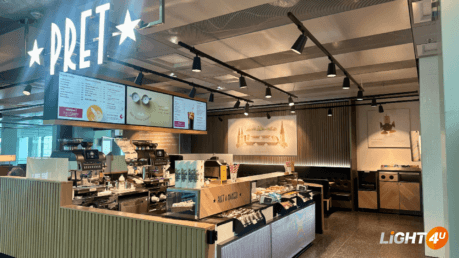 Gespot op de luchthaven van Zürich: Ymir van Light4U. Een opvallende, hoogwaardige LED-railspot voor verlichtingsprojecten in de detailhandel, horeca en commerciële sector.